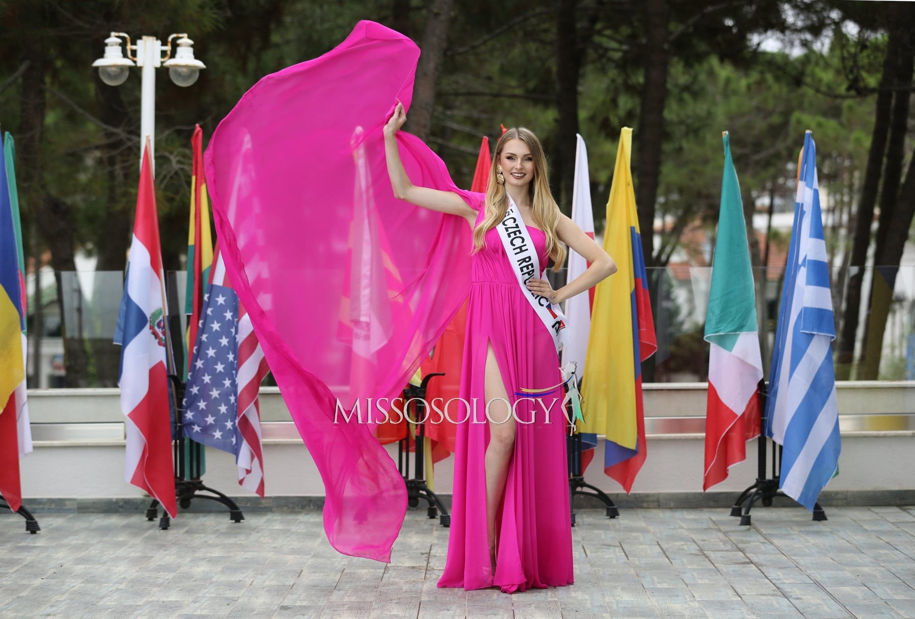 candidatas a the miss globe 2021. final: 05 nov. - Página 7 57gfwJ