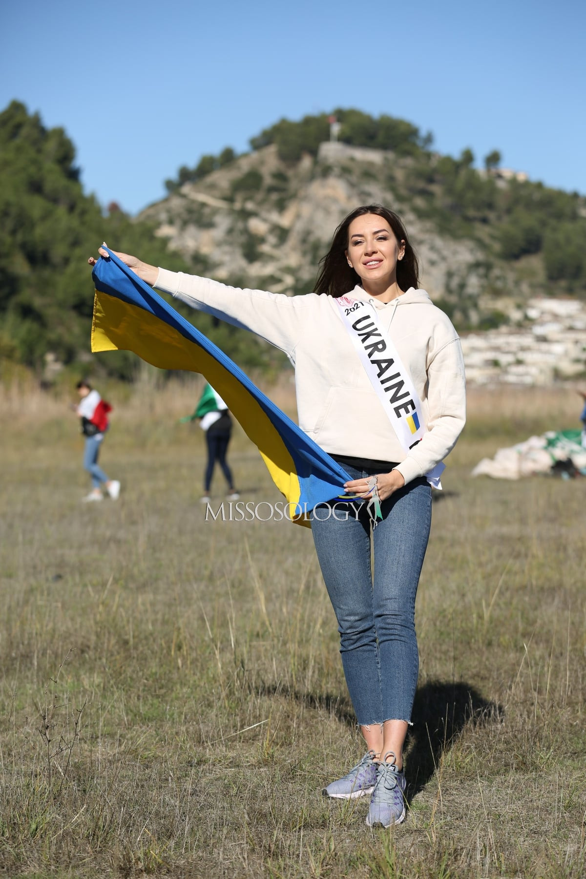 candidatas a the miss globe 2021. final: 05 nov. - Página 19 5lBlkl