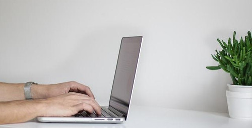 hands g10e2af1b5 640 banner.jpg