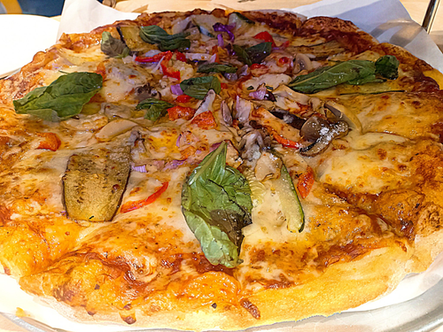 Pizza I made nom.png