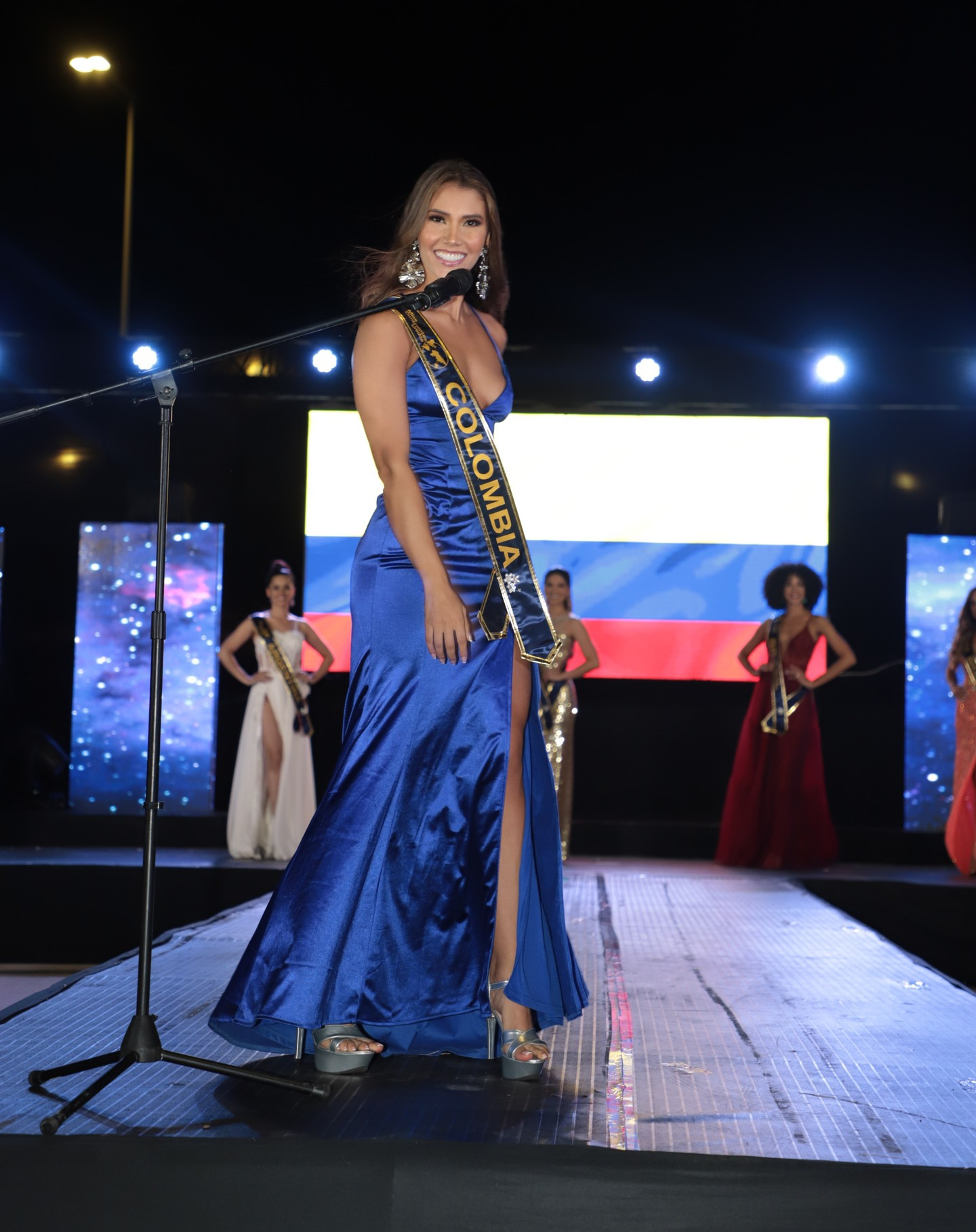 candidatas a miss continentes unidos 2022. final: 6 agosto. - Página 12 8M37qv