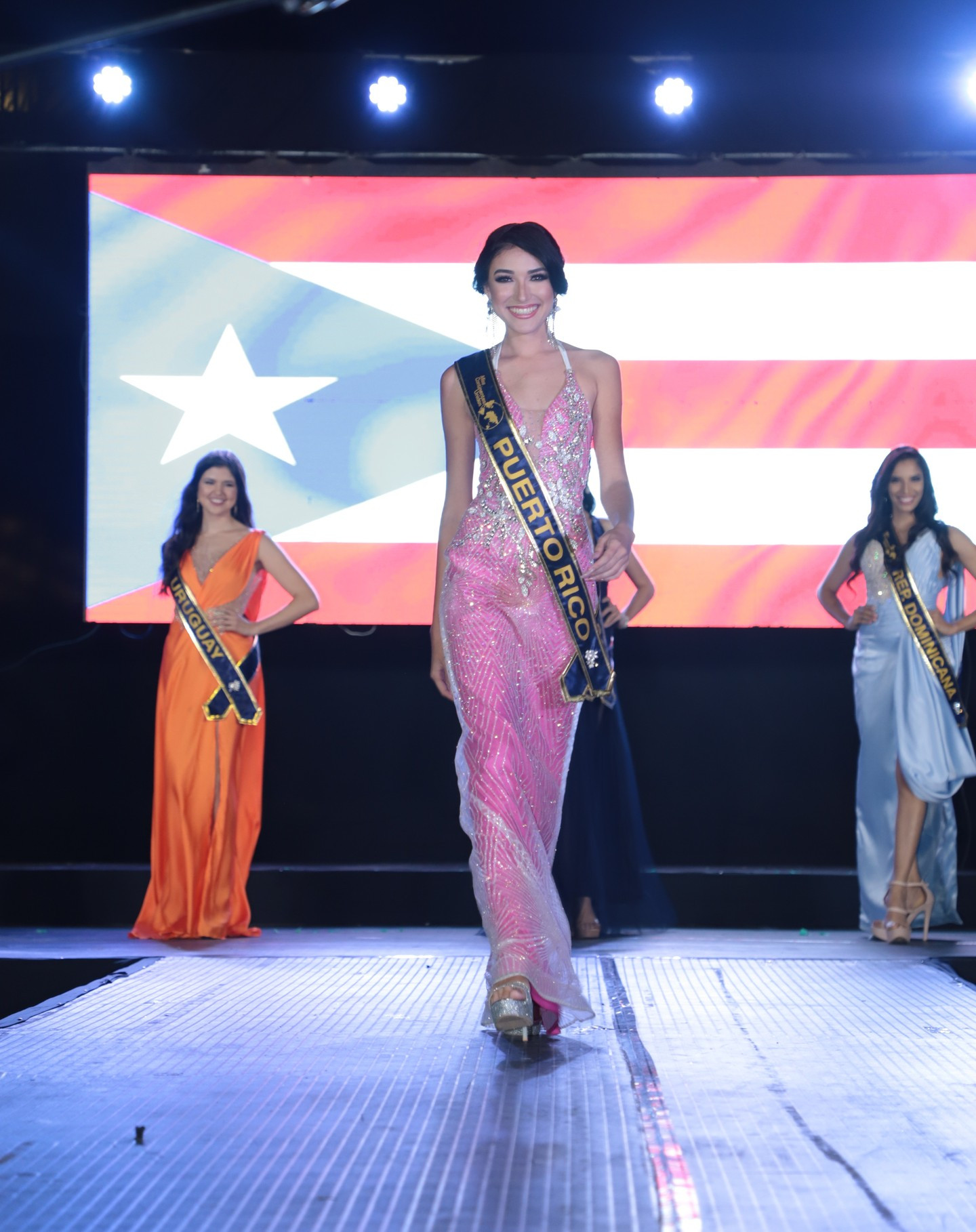 candidatas a miss continentes unidos 2022. final: 6 agosto. - Página 13 8MN3uf