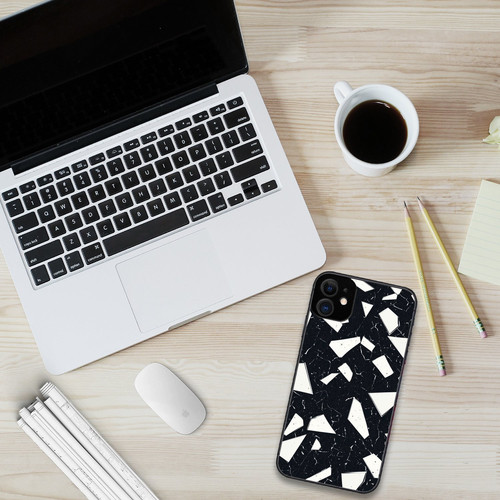 black shatterd glass.jpg