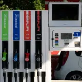 Cyclone Maila se apropie de Queensland, care provoacă alerte de inundații