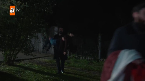 Aglama Anne Ep 7 Aslihan Malbora chl, b&g 2.jpg