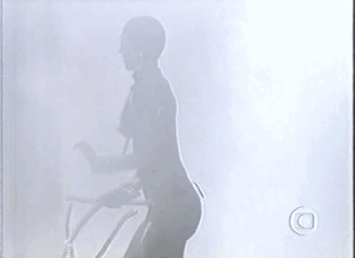 mmezgif 67a6557cb23e29bd.gif