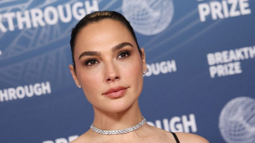 Gal Gadot3.jpg