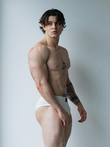 andros.o 1764718293 3779053408880501553 77960381087.jpg