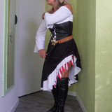 Lisa essaye des tenues coquines envoyées par un fan 20