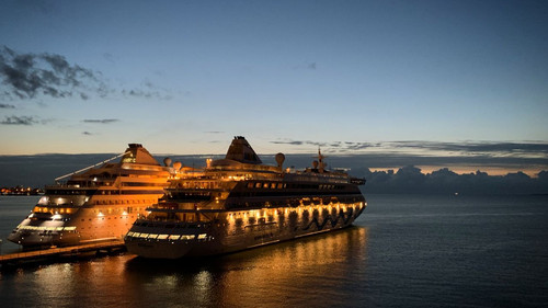 Cruise chauffeurs Services in UK.jpg