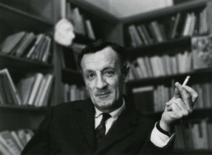 [Image: B4Uk879.jpg]