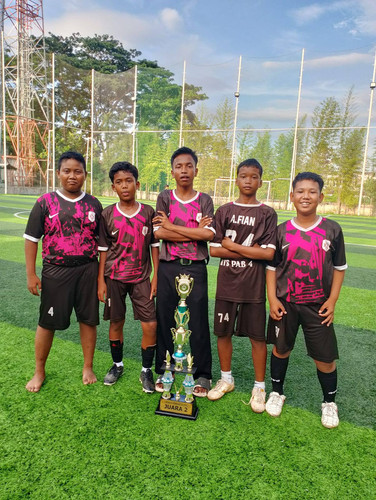 juara 2 futsal.jpg