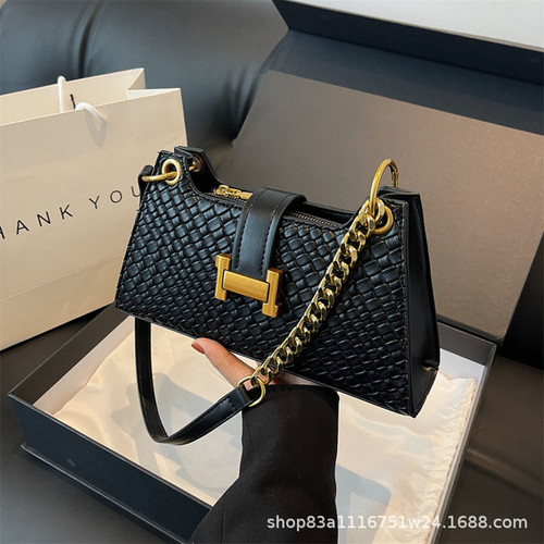 AZN 013 BLACK.jpg