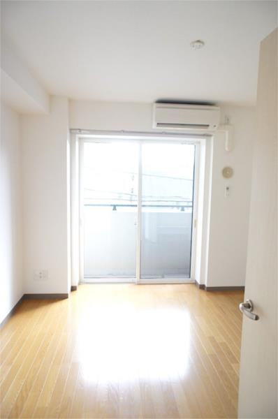 7acd79a7ef30.jpg