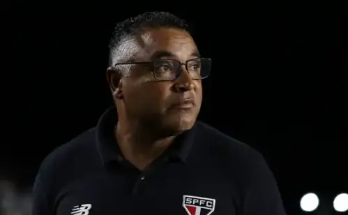 Roger mantém confiança em recuperação do São Paulo diante da pressão intensa de demissão!