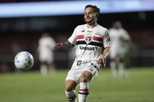Artur se destaca no São Paulo como principal criador de jogadas do elenco