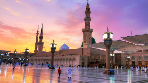 Premium Umrah Packages 2026 Alhaddi Travel.jpg