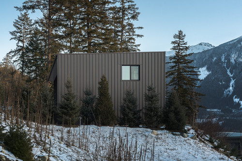 sugarloaf residence pemberton exterior distant view hillside trees.jpg