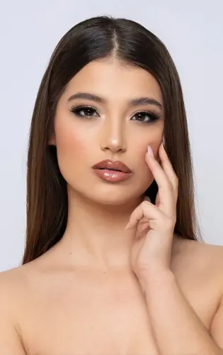 Miss RNB Lugo 2026 Veronica Fuentes Profile Headshot.webp