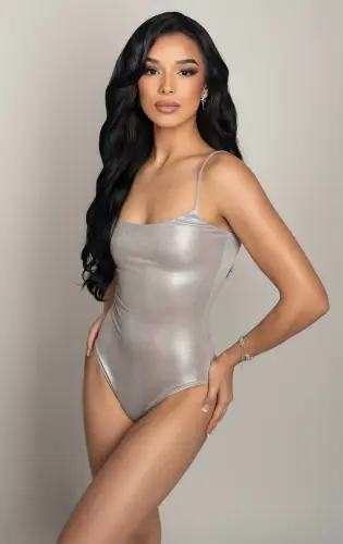 Miss RNB Navarra 2026 Elizabeth De La Rosa Profile Half Body Shot.webp