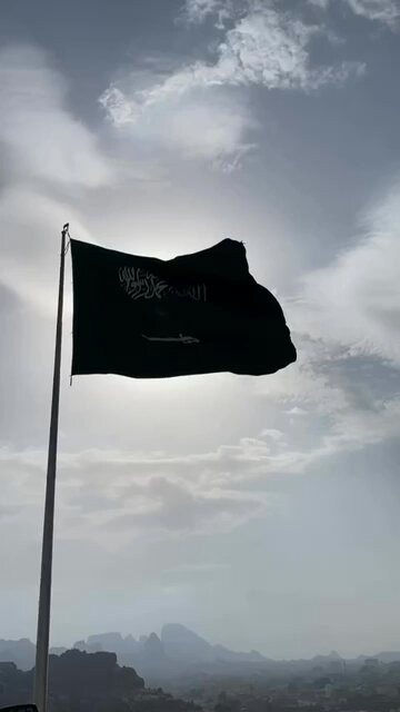 bjssJZyeRh Fsq8e.jpg