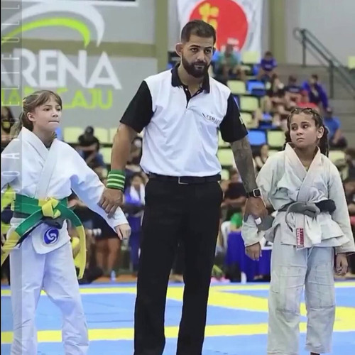 NqvA5 XXh26N Yzv.jpg