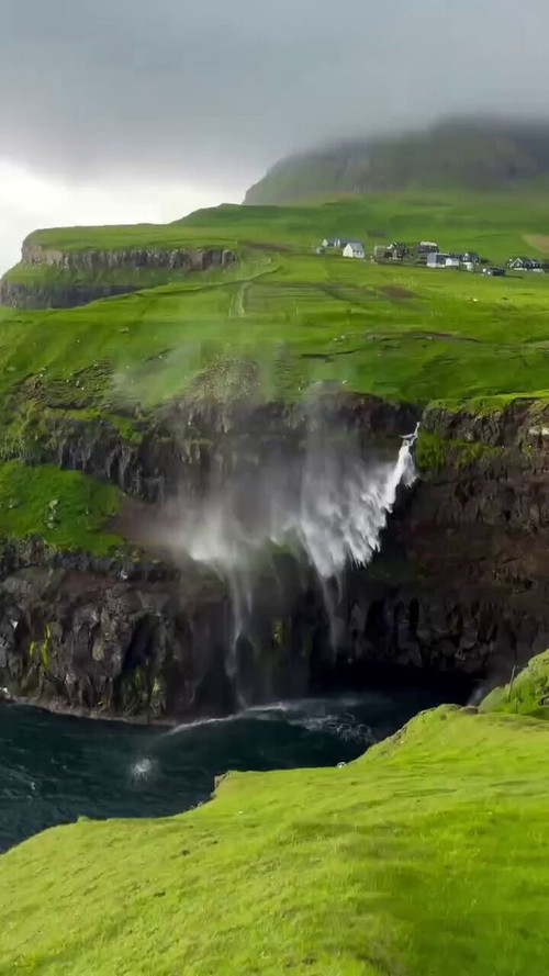 QUYjZwf0V XBkoKw.jpg