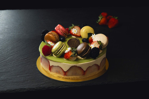 Fraiser Garden Cake resize.jpg