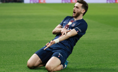 kvaratskhelia comemora segundo gol do psg 173557.jpg