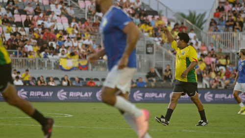 Ronaldinho.The.One.and.Only.S01E01.2160p.WEB.h265 EDITH.0:26:59.png