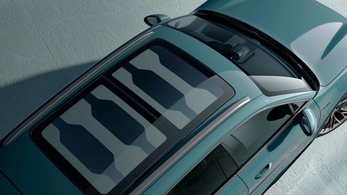 08 panoramic roof.jpg