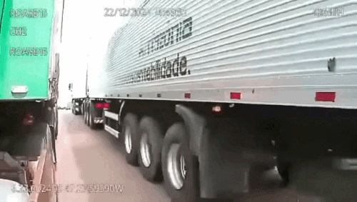 1776811115021456.gif