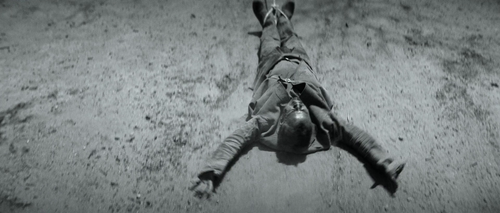 Cangaço.Novo.S02E01.The.Hunting.Season.Is.Open.1080p.AMZN.WEB DL.DD+5.1.H.264 playWEB 009.png