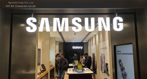 samsung store in vadodara | MobileWorld.jpg