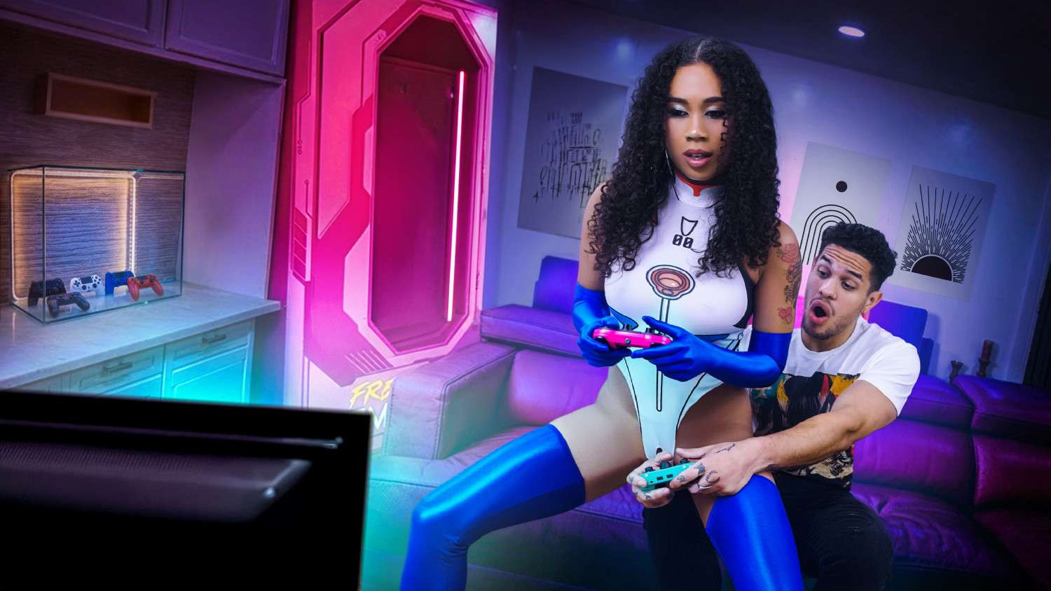 FreakyFembots 26 04 26 Skyla Sun – My Gamer Girl Fembot