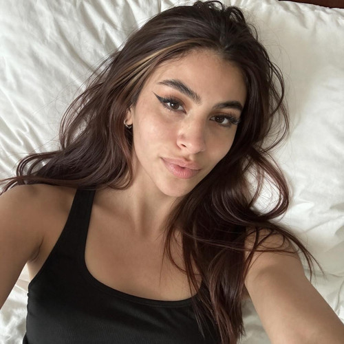 5cc86d66fd21.jpg