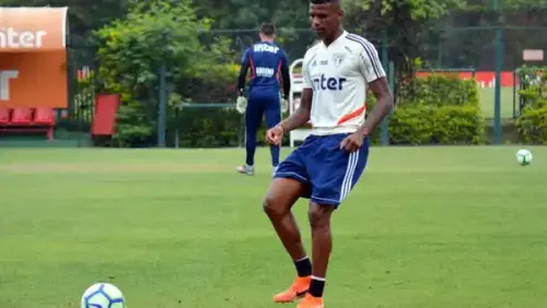 Não vai pro jogo? Arboleda deve desfalcar o São Paulo na Sul-Americana