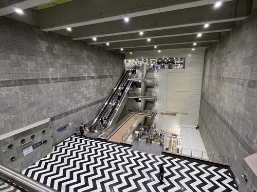 a8mxtuujjogb1.jpg
