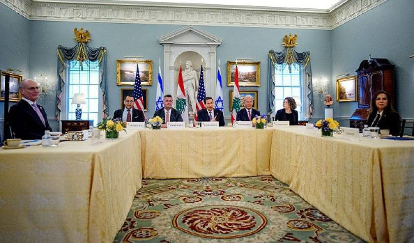 قال الرئيس الأميركي إن الزعيمين الإسرائيلي واللبناني سيتحدثان الخميس، غداة أول مفاوضات مباشرة بين الجانبين.

وكتب ترامب على منصته تروث سوشال "نحاول إي...