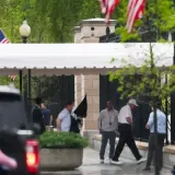 Trump avertizeaza Iranul sa redeschida stramtoarea Ormuz pana marti