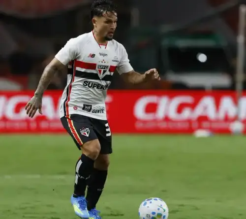 Artur brilha em sua estreia pelo São Paulo e apresenta números promissores em campo