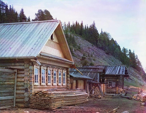 context peasant hut in the village of martianova.jpg