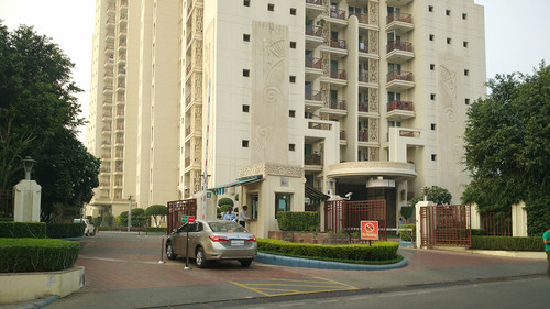 DLF The Summit in Gurgaon on Sale – Luxury Ready-to-Move Apartments at Golf Course Road.jpg