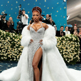 Megan Armăsarul tău se va întoarce pe Broadway după ce se va recupera de la epuizare