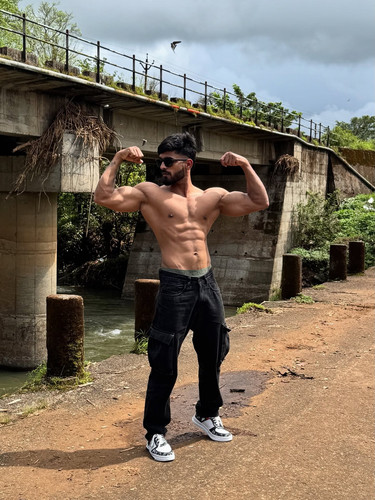 raj mohite 0707 1759301569 3733614628493173958 7445773993.jpg