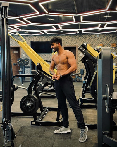 raj mohite 0707 1734176925 3522853839788502308 7445773993.jpg