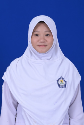 ADELIA PUTRI.jpg
