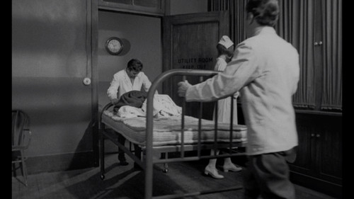 Johnny.Got.His.Gun.1971.1080p.Remux.AVC.DTS MA.2.0 SLMN.mkv snapshot 01.08.23.715.jpg
