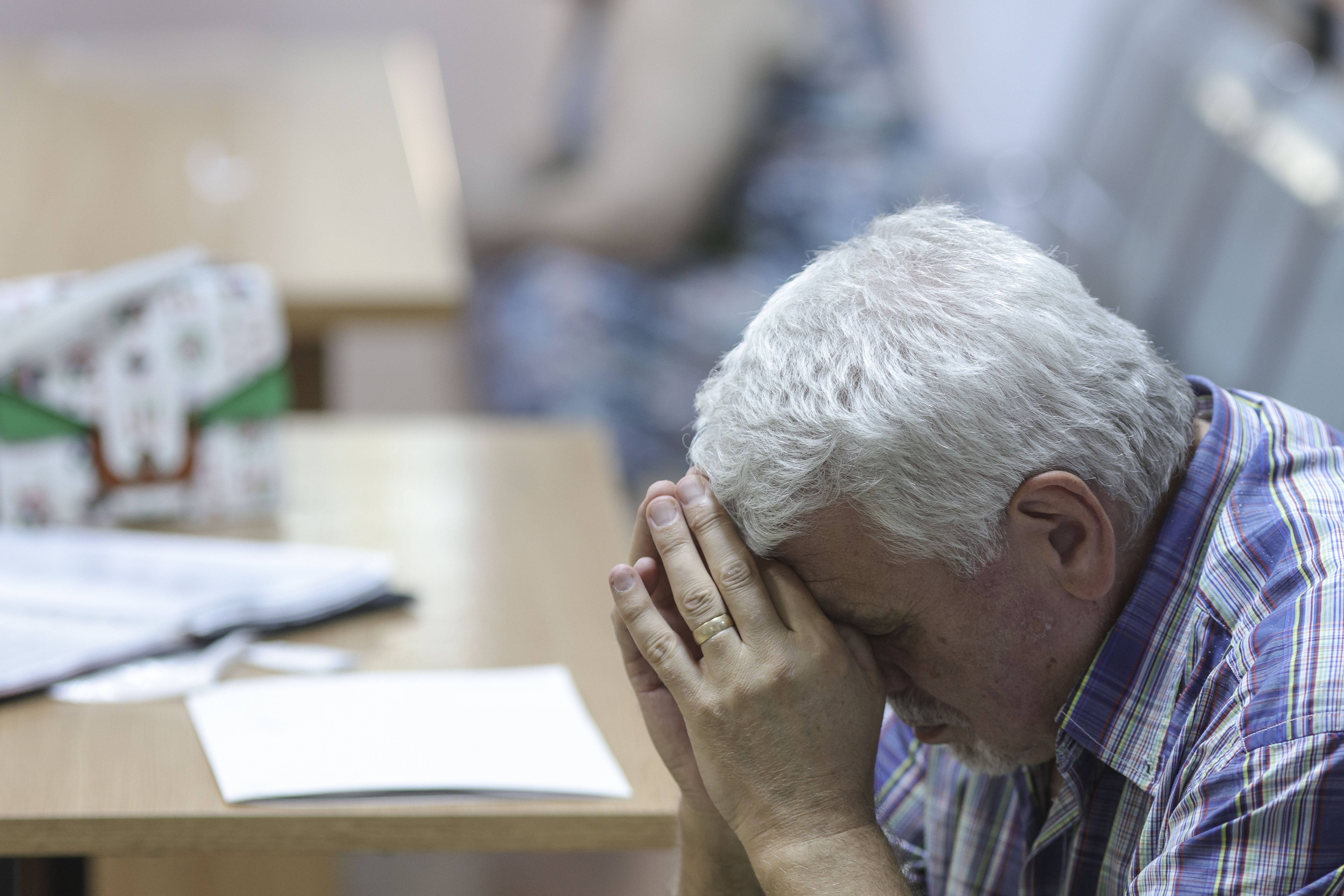 Guvernul aprobă ajutoare pentru pensionari din sistemul public și privat