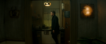 The.Hitman's.Bodyguard.2017.720p.Hybrid.BluRay.DD EX.5.1.x264 VietHD.0:29:34.optimized=high.width=35.png